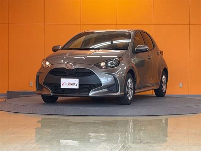 トヨタ ヤリス １．０ Ｘ R4年 () 99