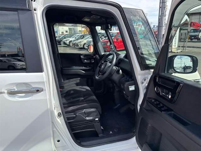 ホンダ Ｎ　ＢＯＸ カスタム ６６０ Ｌ R4年 () 99