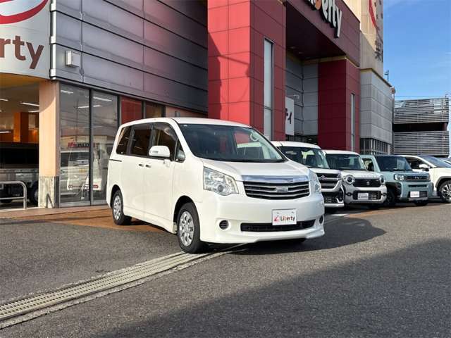 トヨタ ノア ２．０ Ｘ スマートエディション H23年 () 99