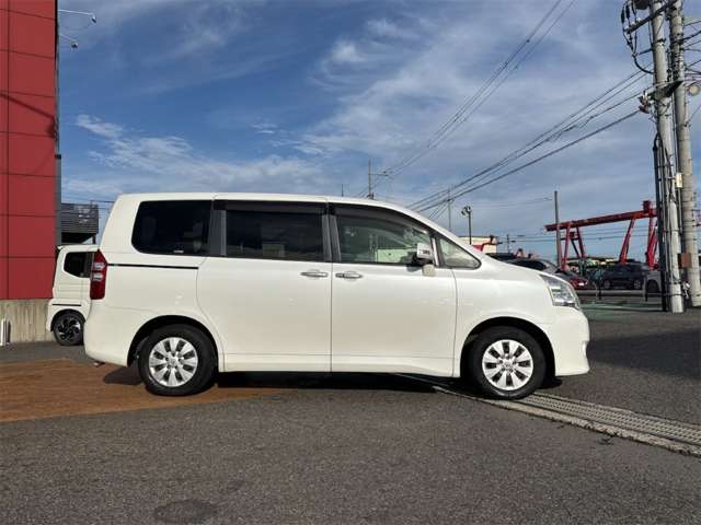 トヨタ ノア ２．０ Ｘ スマートエディション H23年 () 99