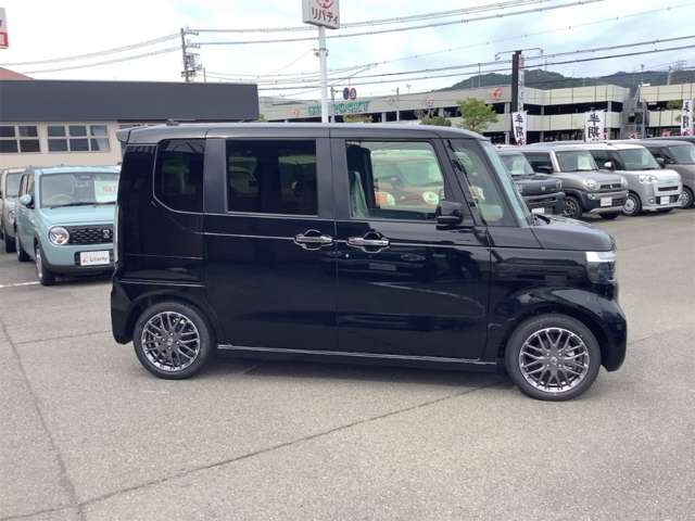 ホンダ Ｎ　ＢＯＸ カスタム ６６０ ターボ R8年 (四国) 99