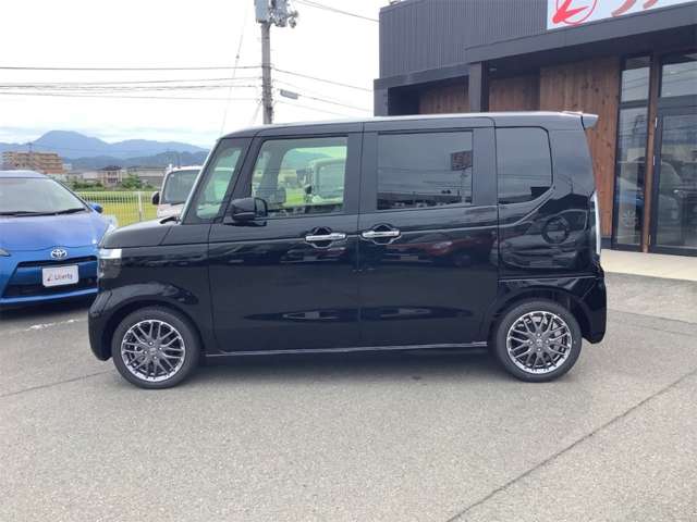 ホンダ Ｎ　ＢＯＸ カスタム ６６０ ターボ R8年 (四国) 99