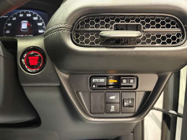 ホンダ ＺＲ−Ｖ １．５ Ｘ R6年 (近畿) 99