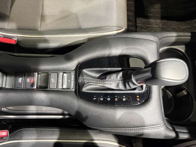 ホンダ ＺＲ−Ｖ １．５ Ｘ R6年 (近畿) 99