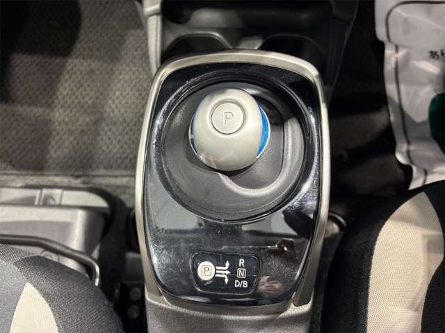 日産 ノート １．２ Ｅ－ＰＯＷＥＲ Ｘ R1年 (近畿) 99