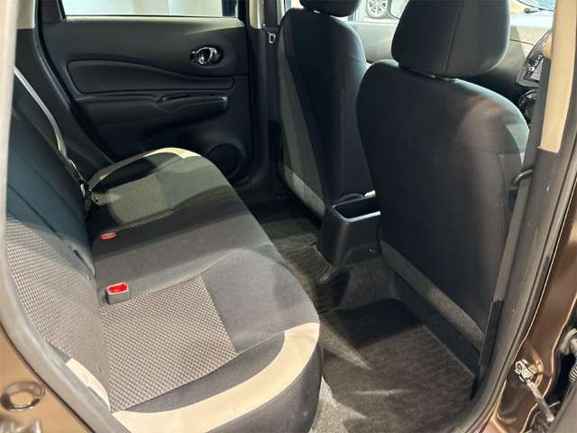 日産 ノート １．２ Ｅ－ＰＯＷＥＲ Ｘ H29年 (近畿) 99