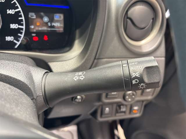 日産 ノート １．２ Ｅ－ＰＯＷＥＲ Ｘ H29年 (近畿) 99