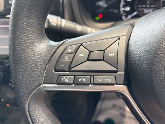 日産 ノート １．２ Ｅ－ＰＯＷＥＲ Ｘ H29年 (近畿) 99