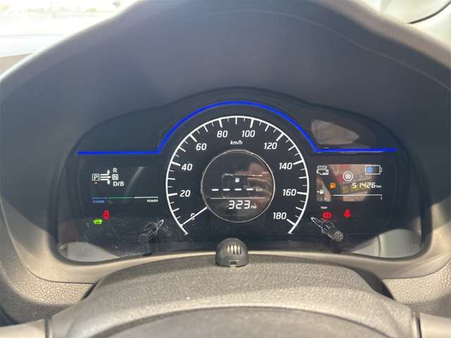 日産 ノート １．２ Ｅ－ＰＯＷＥＲ Ｘ H29年 (近畿) 99