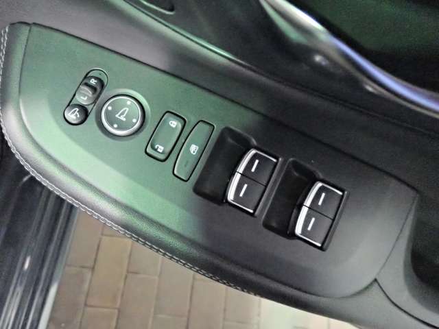 ホンダ ＺＲ－Ｖ ２．０ Ｅ：ＨＥＶ Ｚ R6年 () 99