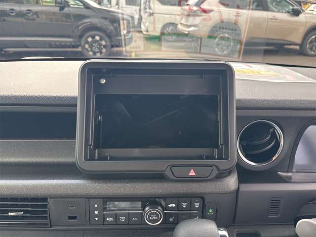 ホンダ Ｎ　ＢＯＸ カスタム ６６０ R8年 () 99