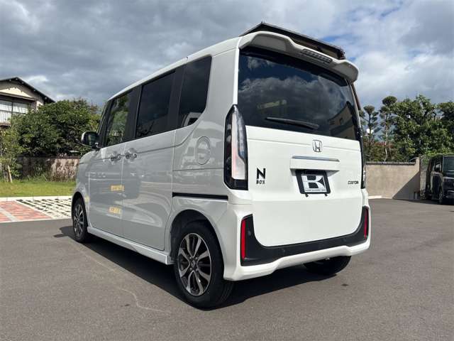 ホンダ Ｎ　ＢＯＸ カスタム ６６０ R8年 () 99