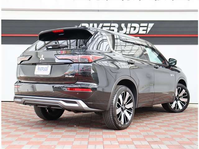 三菱 アウトランダーＰＨＥＶ ＰＨＥＶ ２．４ Ｐ ４ＷＤ R6年 (関東) 99