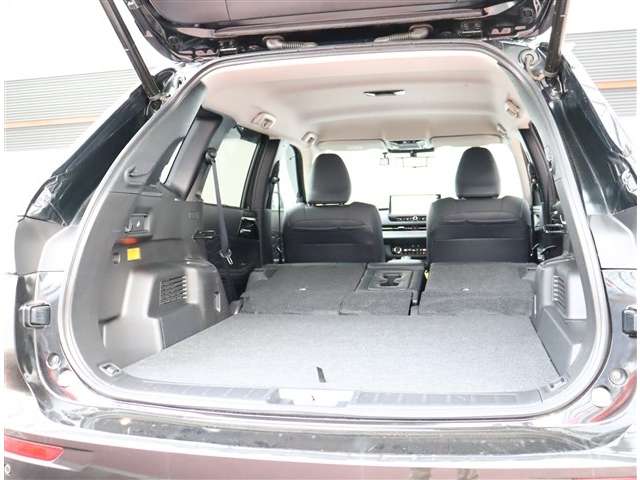 三菱 アウトランダーＰＨＥＶ ＰＨＥＶ ２．４ Ｐ ４ＷＤ R6年 (関東) 99