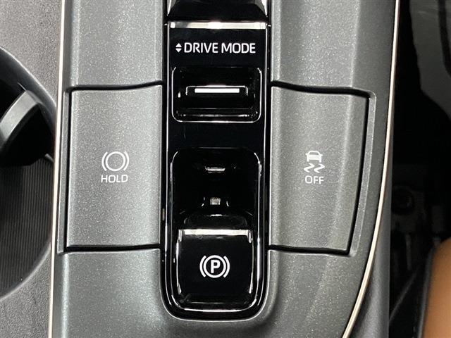 トヨタ クラウンクロスオーバー ＲＳ R5年 (東海) 99