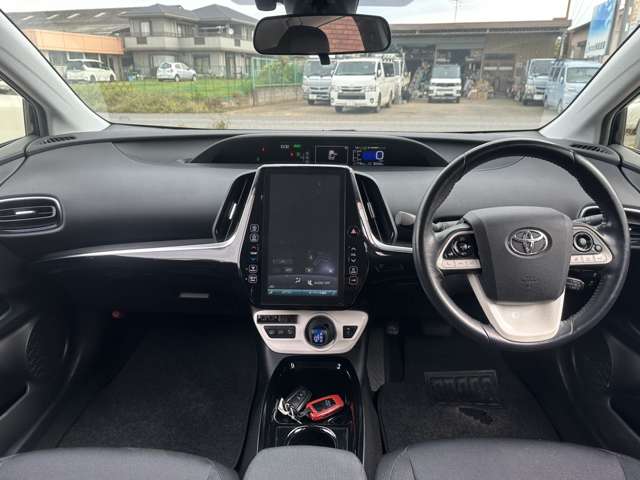 トヨタ プリウスＰＨＶ １．８ Ｓ ナビパッケージ H29年 (関東) 99