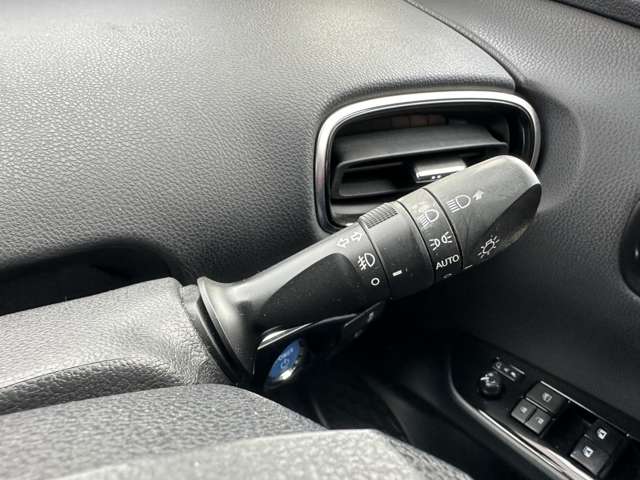 トヨタ プリウスＰＨＶ １．８ Ｓ ナビパッケージ H29年 (関東) 99