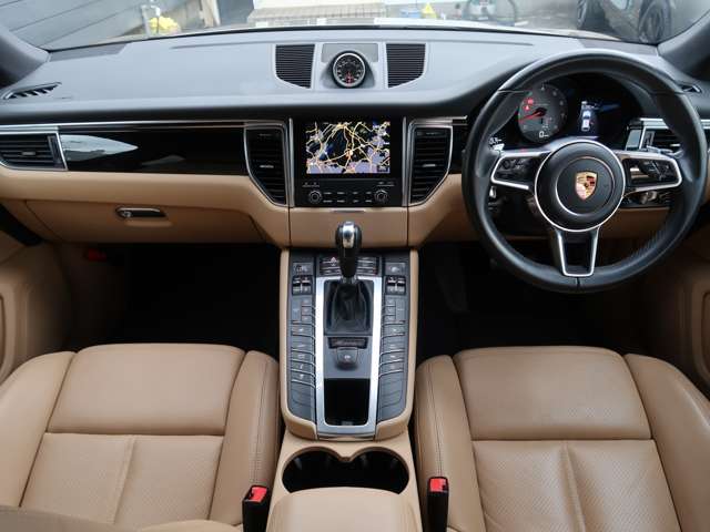 ポルシェ マカン Ｓ ＰＤＫ ４ＷＤ R1年 () 99
