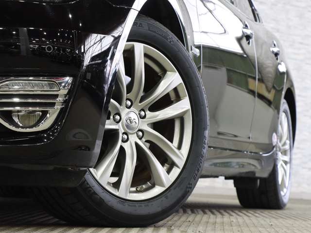 日産 フーガ　ハイブリッド ３．５ H28年 (関東) 99