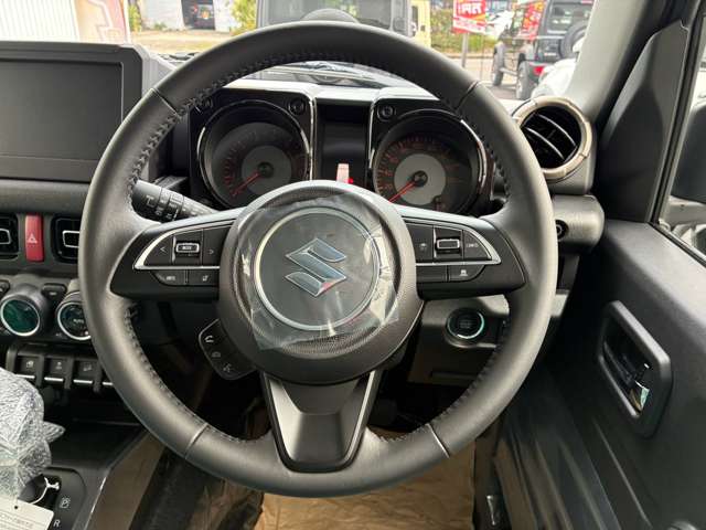 スズキ ジムニー　ノマド １．５ ＦＣ ４ＷＤ R8年 () 99