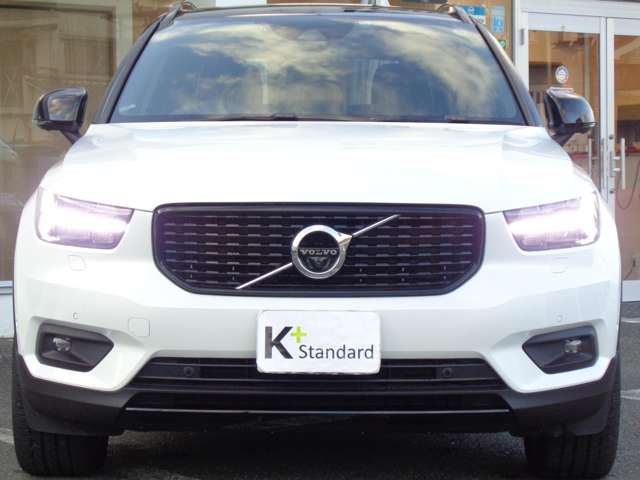 ボルボ ＸＣ４０ Ｔ４ ＡＷＤ Ｒデザイン ４ＷＤ H30年 () 99