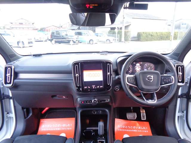 ボルボ ＸＣ４０ Ｔ４ ＡＷＤ Ｒデザイン ４ＷＤ H30年 () 99