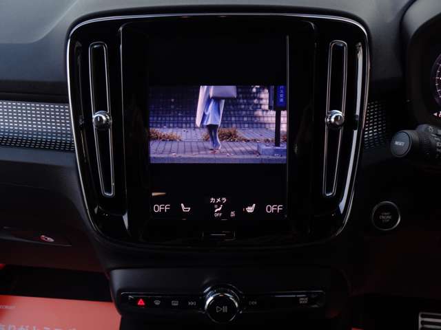 ボルボ ＸＣ４０ Ｔ４ ＡＷＤ Ｒデザイン ４ＷＤ H30年 () 99