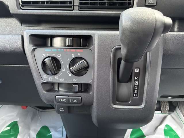 ダイハツ ハイゼットカーゴ ６６０ デラックス ４ＷＤ R7年 () 99
