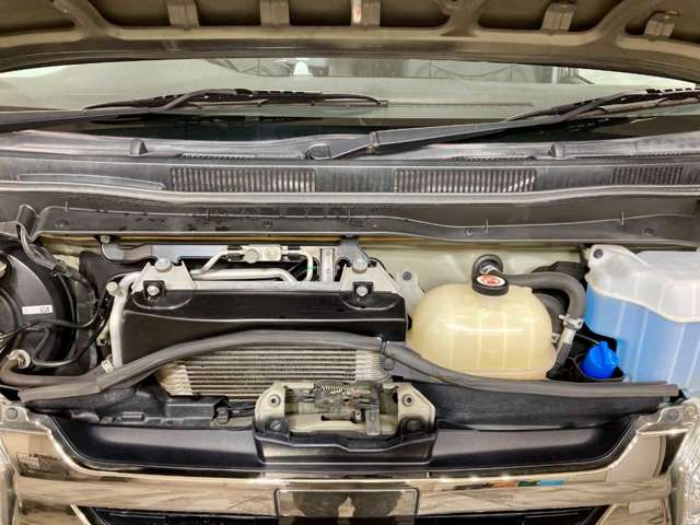 トヨタ ハイエースバン ２．８ スーパーＧＬ ダークプライムＩＩ ロングボディ ディーゼルターボ ４ＷＤ R1年 () 99