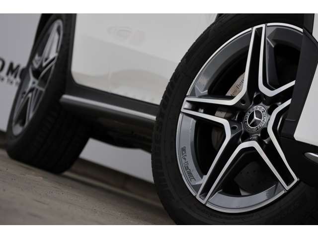 メルセデスベンツ ＧＬＣクラス ２２０ Ｄ ４マチック ＡＭＧライン ディーゼルターボ ４ＷＤ R4年 () 99