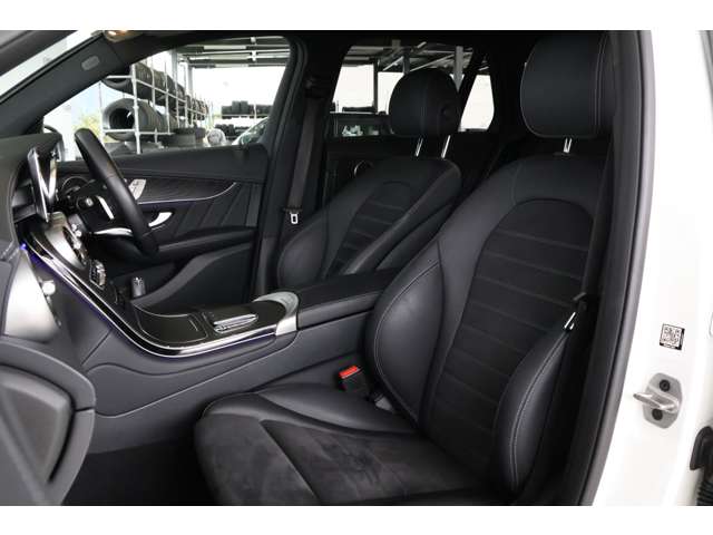 メルセデスベンツ ＧＬＣクラス ２２０ Ｄ ４マチック ＡＭＧライン ディーゼルターボ ４ＷＤ R4年 () 99