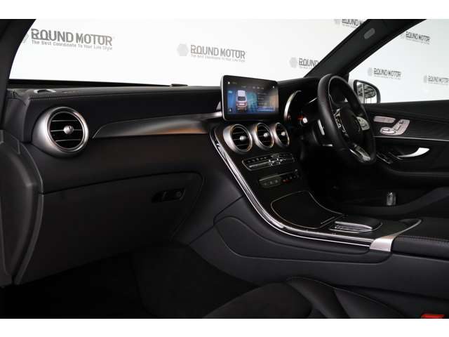 メルセデスベンツ ＧＬＣクラス ２２０ Ｄ ４マチック ＡＭＧライン ディーゼルターボ ４ＷＤ R4年 () 99