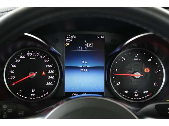 メルセデスベンツ ＧＬＣクラス ２２０ Ｄ ４マチック ＡＭＧライン ディーゼルターボ ４ＷＤ R4年 () 99