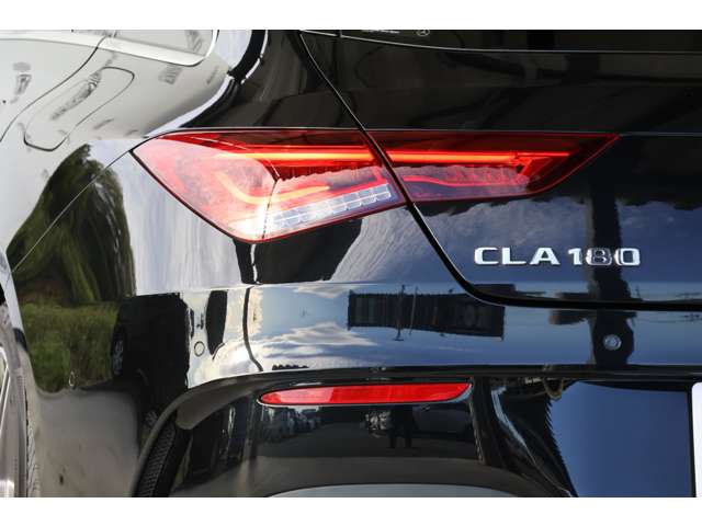 メルセデスベンツ ＣＬＡシューティングブレーク ＣＬＡ１８０ ＡＭＧライン R3年 () 99
