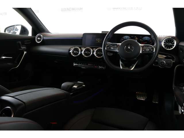 メルセデスベンツ ＣＬＡシューティングブレーク ＣＬＡ１８０ ＡＭＧライン R3年 () 99