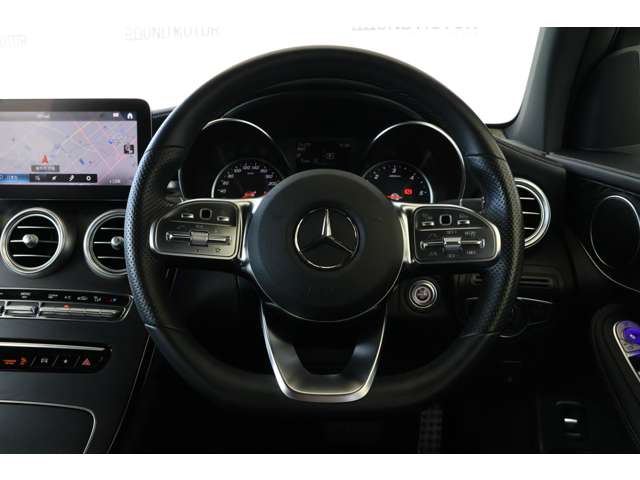 メルセデスベンツ ＧＬＣクラス ２２０ Ｄ ４マチック ＡＭＧライン ディーゼルターボ ４ＷＤ R3年 () 99