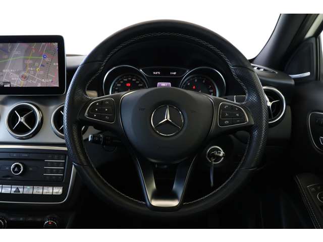 メルセデスベンツ ＧＬＡクラス ＧＬＡ２２０ ４マチック ４ＷＤ R1年 () 99
