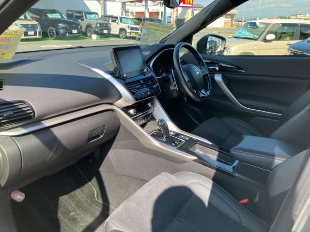 三菱 エクリプス　クロス　ＰＨＥＶ ＰＨＥＶ ２．４ Ｐ ４ＷＤ R3年 (関東) 99