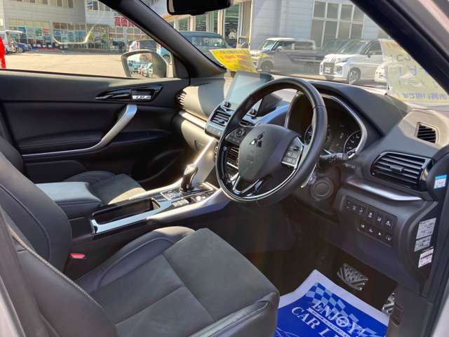 三菱 エクリプス　クロス　ＰＨＥＶ ＰＨＥＶ ２．４ Ｐ ４ＷＤ R3年 (関東) 99