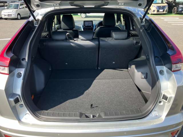 三菱 エクリプス　クロス　ＰＨＥＶ ＰＨＥＶ ２．４ Ｐ ４ＷＤ R3年 (関東) 99