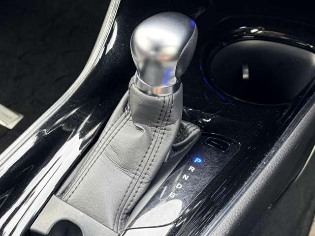 トヨタ Ｃ−ＨＲ ハイブリッド １．８ Ｇ ＬＥＤ エディション H30年 () 99