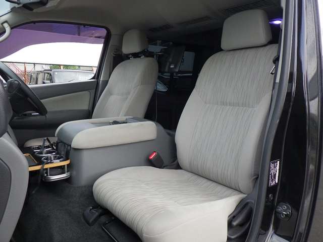 日産 ＮＶ３５０キャラバン　ワゴン ２．５ ライダー ＧＸ ロングボディ 低床 H29年 (関東) 99