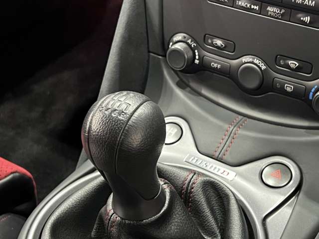 日産 フェアレディＺ ３．７ ＮＩＳＭＯ H27年 () 99