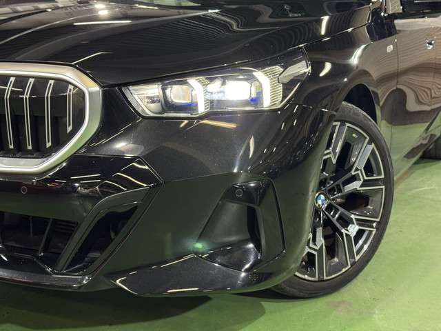 ＢＭＷ ５シリーズ ５２３Ｄ Ｘドライブ Ｍスポーツ ディーゼルターボ ４ＷＤ R6年 () 99
