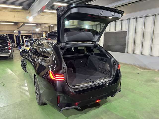 ＢＭＷ ５シリーズ ５２３Ｄ Ｘドライブ Ｍスポーツ ディーゼルターボ ４ＷＤ R6年 () 99