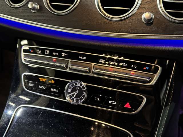 メルセデスベンツ Ｅクラスワゴン Ｅ２２０Ｄ アバンギャルド スポーツ（本革仕様） ディーゼルターボ H29年 () 99