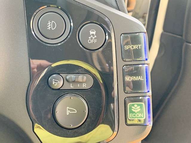 ホンダ ＣＲ−Ｚ １．５ アルファ ブラックレーベル H23年 (関東) 99