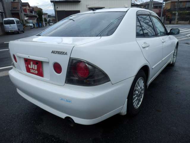 トヨタ アルテッツァ ２．０ ＡＳ２００ ワイズセレクションＩＩＩ ナビパッケージ H17年 () 99
