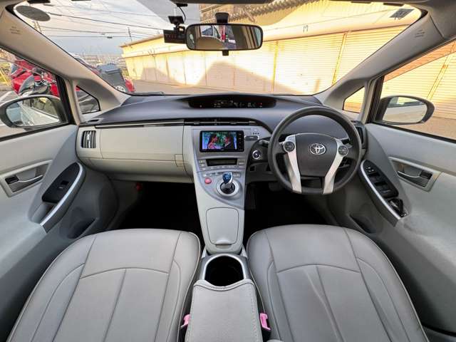 トヨタ プリウス １．８ Ｓ H25年 () 99