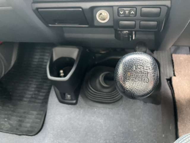 トヨタ ランドクルーザーピックアップ ４．０ ４ＷＤ H27年 () 99